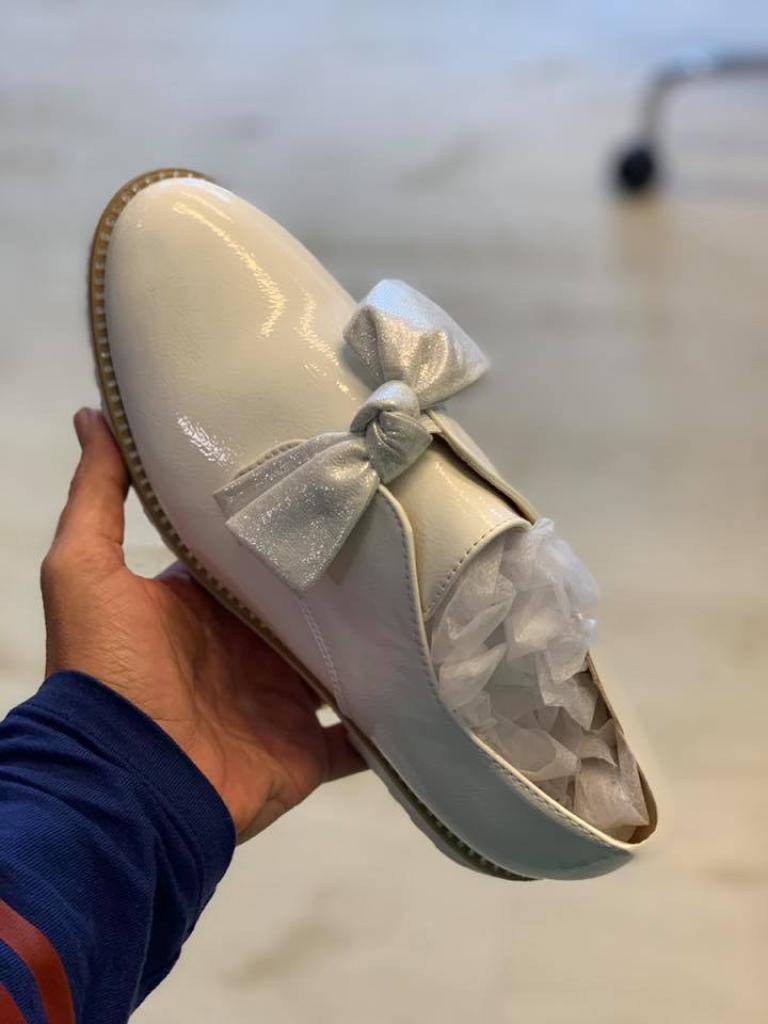 שרה ליפשיץ יבוא בגדים מחו"ל שרה ליפשיץ יבוא בגדים מחו"ל