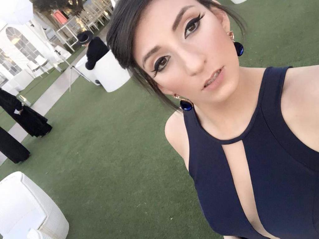 קרן מאפרת ומעצבת שיער קרן מאפרת ומעצבת שיער