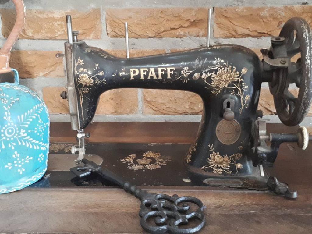 עדי ברשם עיצוב אופנה עדי ברשם עיצוב אופנה