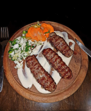 הקבב הרומני של דורון  מנוהל