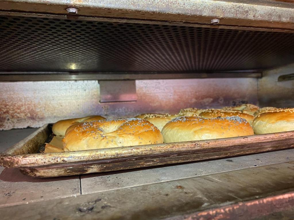 הולי בייגל גאולה הולי בייגל גאולה