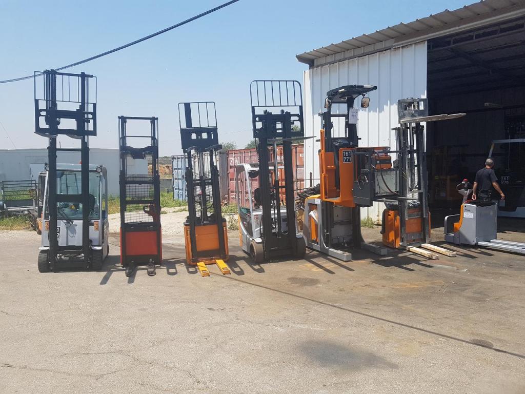 פיני שירותי מלגזות פיני שירותי מלגזות