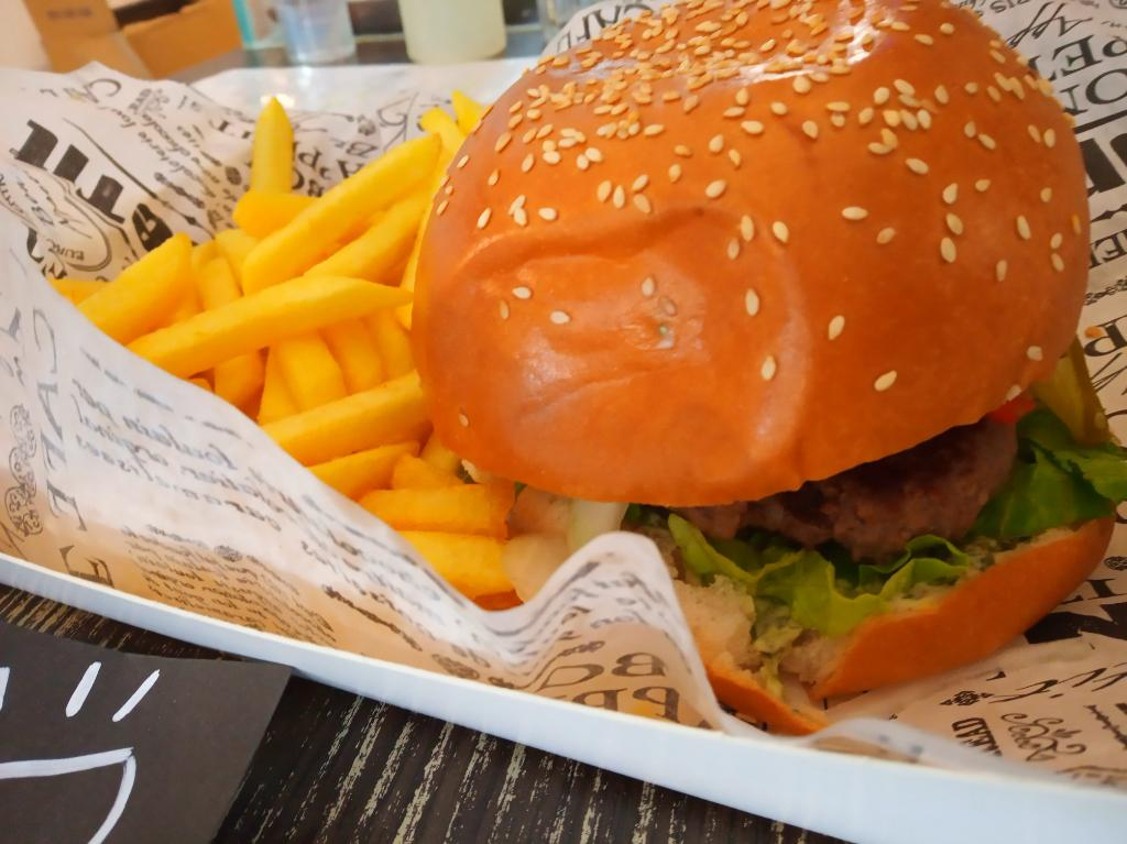 קפה בגן קפה בגן