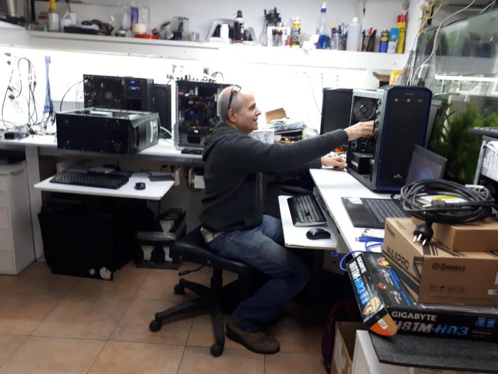 מחשבים ותקשורת מחשבים ותקשורת