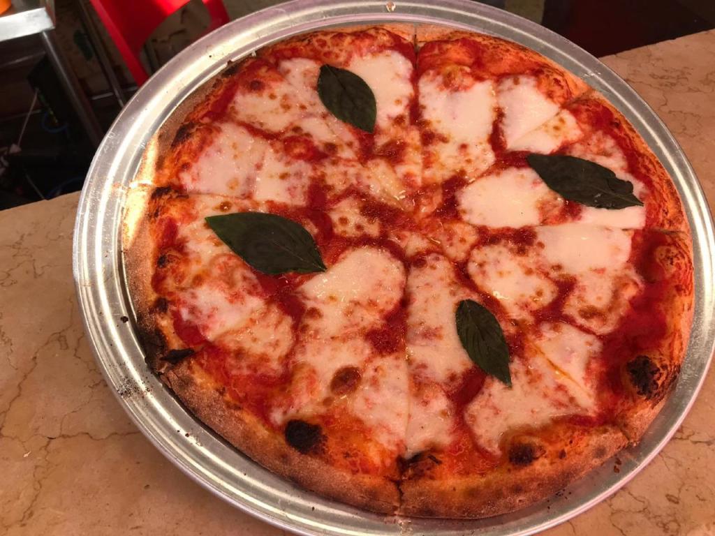 מדנס פיצה מדנס פיצה