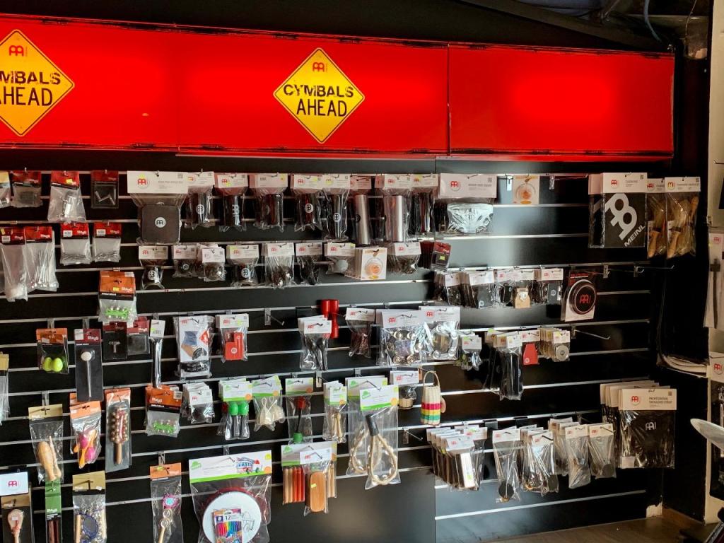 שלמון כלי נגינה שלמון כלי נגינה