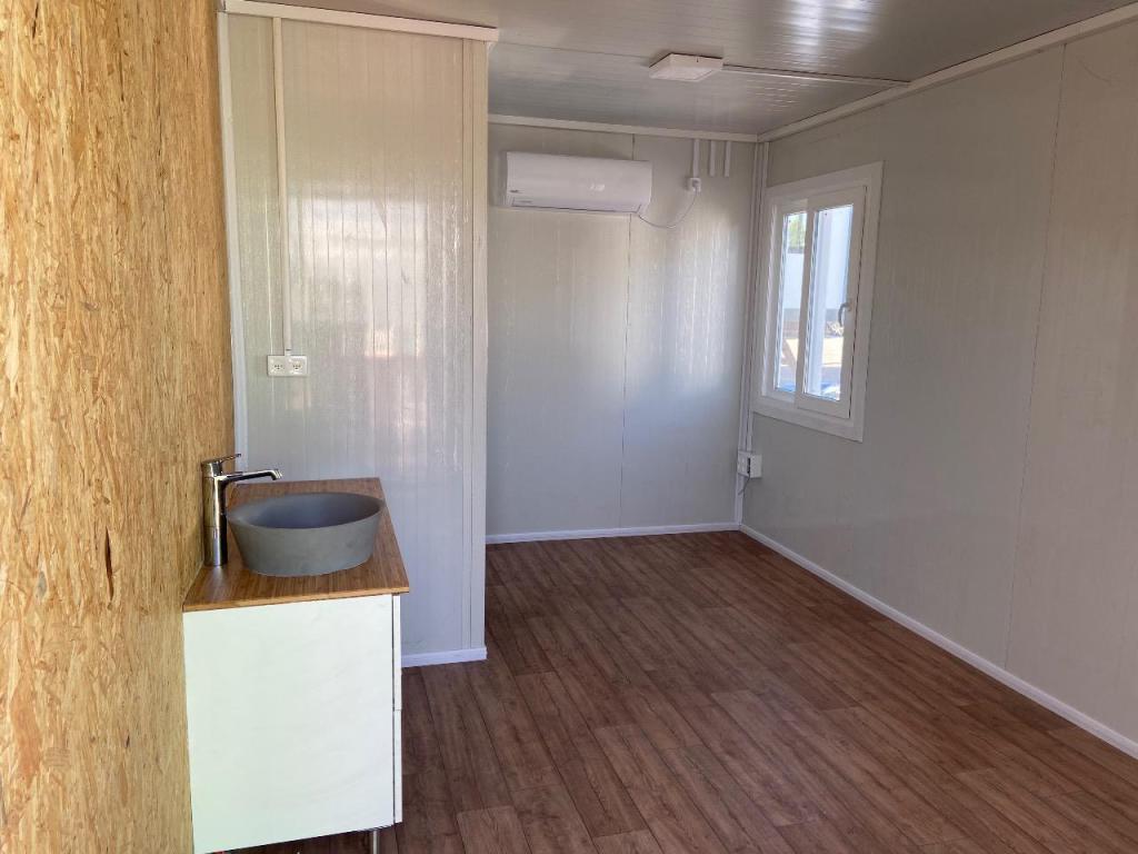 מעלות מבנים ומכולות מעלות מבנים ומכולות