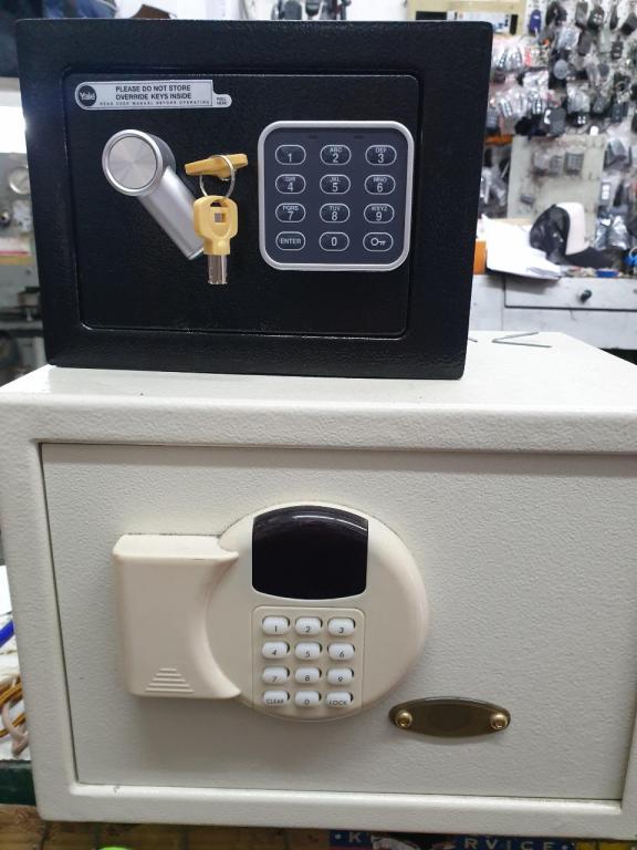 גיורא מנעולים גיורא מנעולים