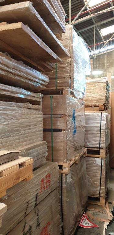 בית מסחר לעצי אורן בית מסחר לעצי אורן