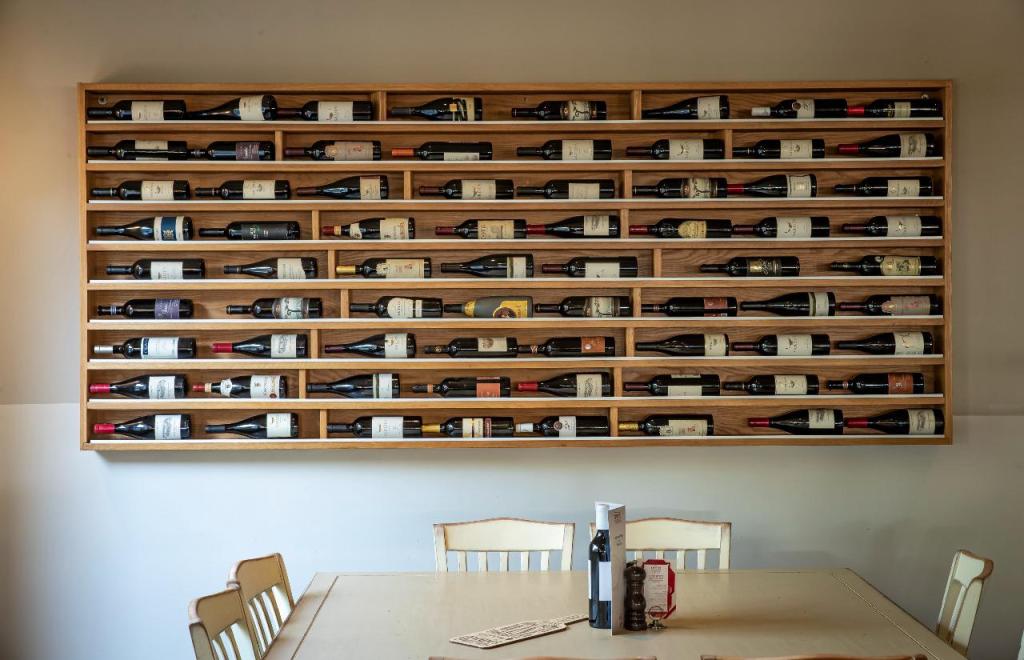 כרמים בית של אוכל ויין כרמים בית של אוכל ויין