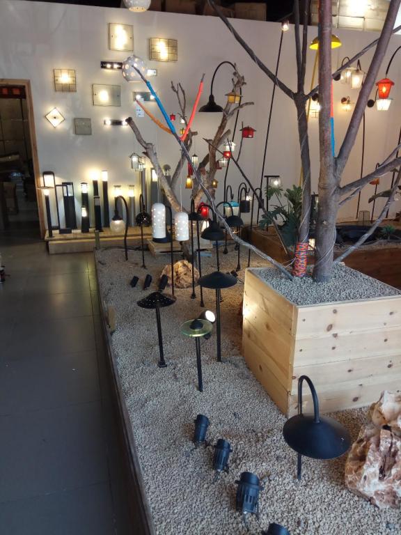 אגרולייט תאורה אגרולייט תאורה