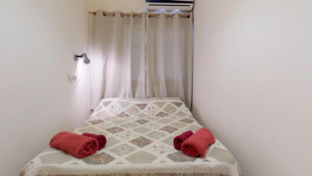 מקום בלב A palce in the heart מקום בלב A palce in the heart