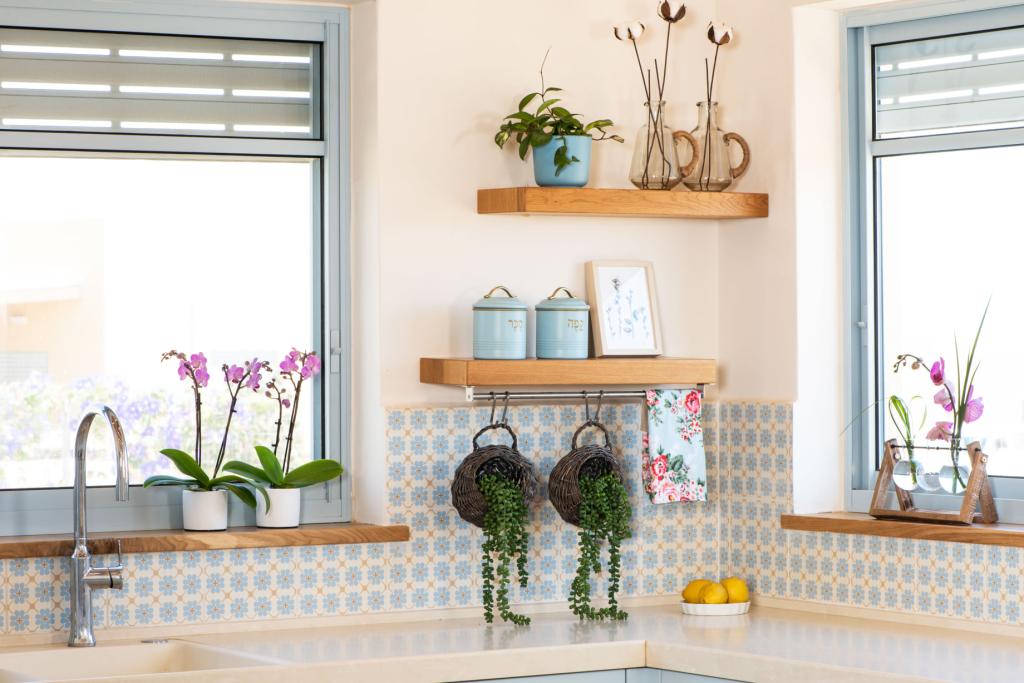 קמחי עדי קמחי עדי