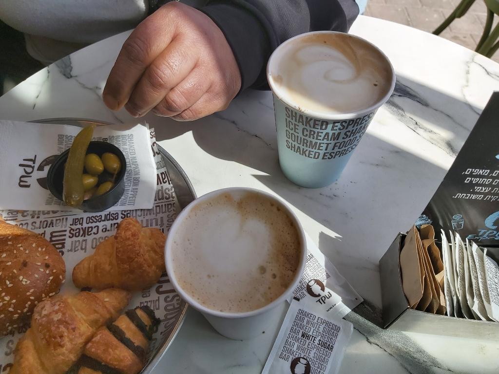 קפה שקד קפה שקד