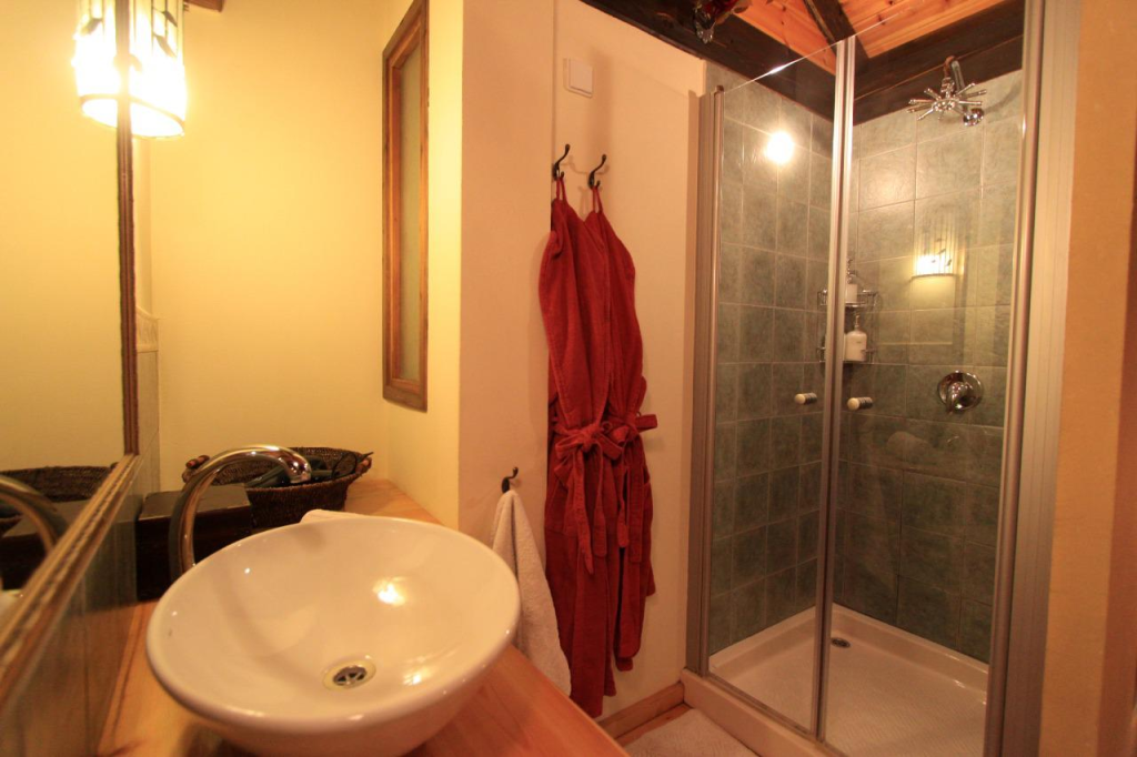 בקתיים בקתיים