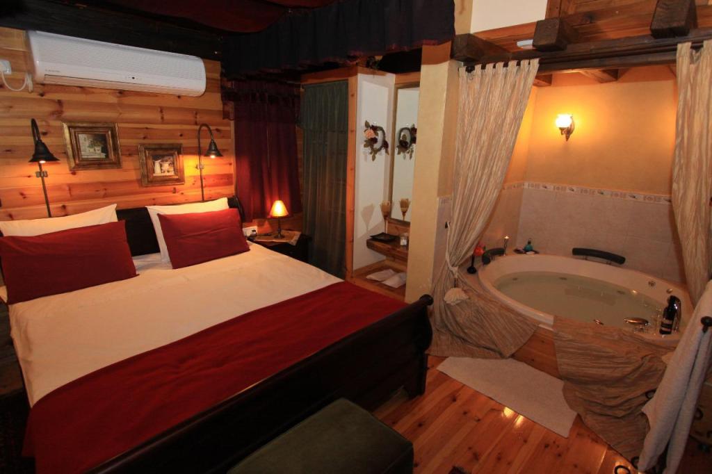 בקתיים בקתיים