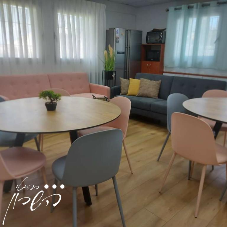 רהיטי השרון רהיטי השרון