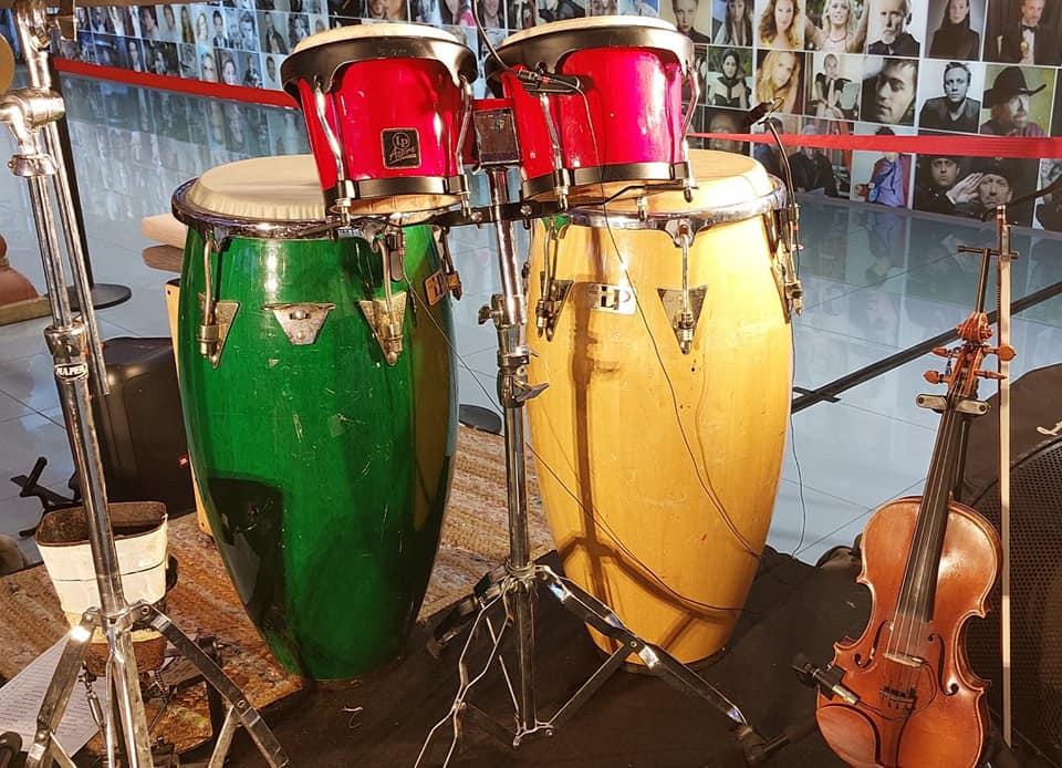 קימבומבו שמחה לטינית קימבומבו שמחה לטינית