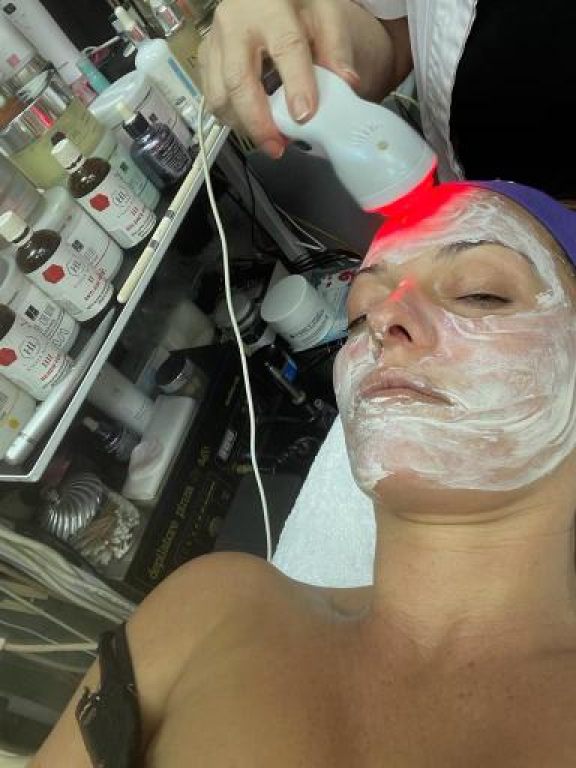 אדלה זינגר אדלה זינגר