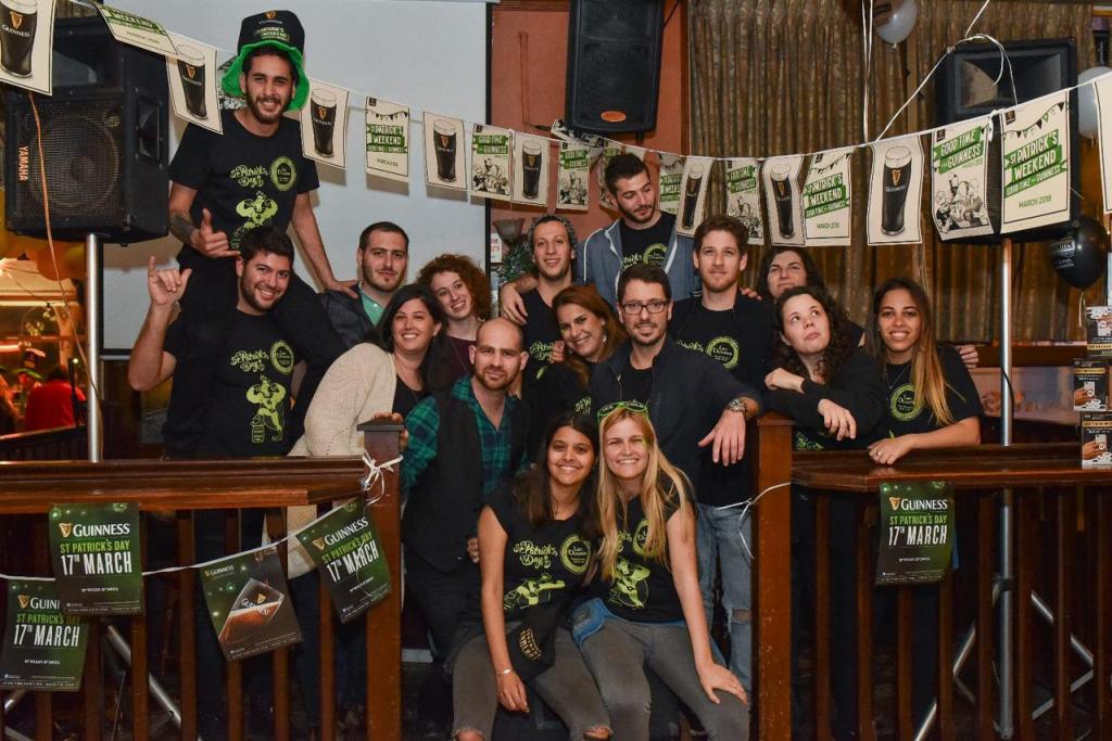 ליאו בלומס הפאב האירי ליאו בלומס הפאב האירי