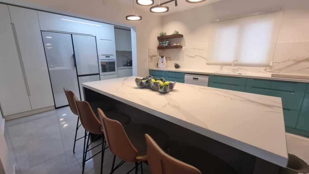 נגרית זבולון יואל נגרית זבולון יואל