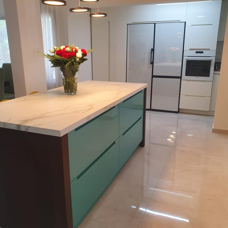 נגרית זבולון יואל נגרית זבולון יואל