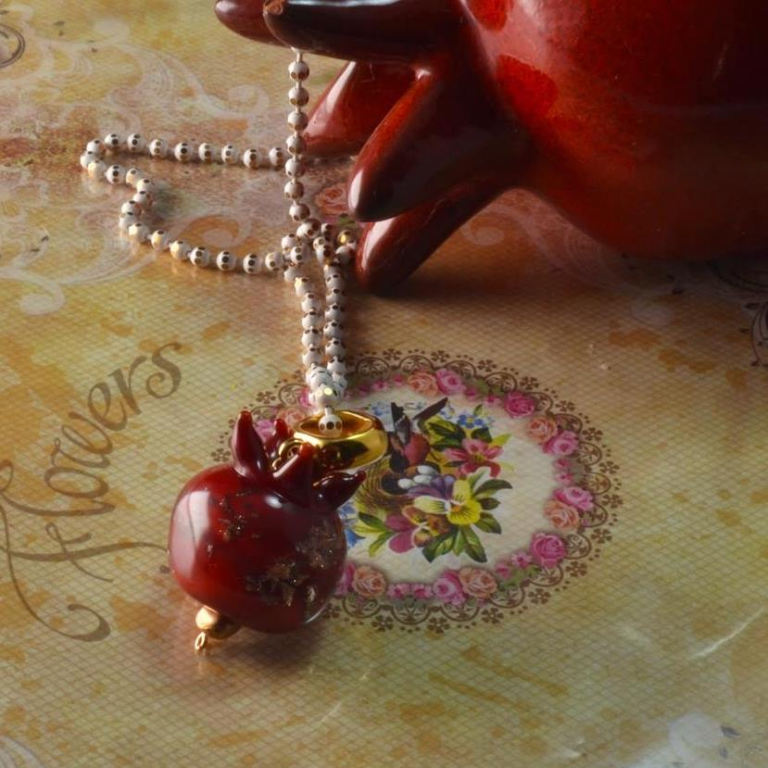 בת חן עיצובים ניפוח זכוכית בת חן עיצובים ניפוח זכוכית