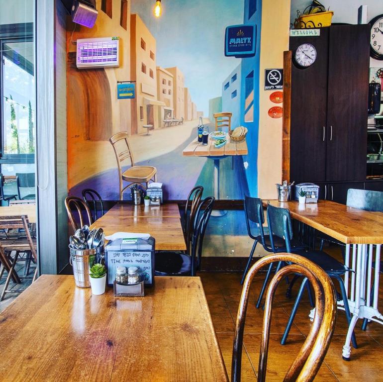 חומוסים חומוסים