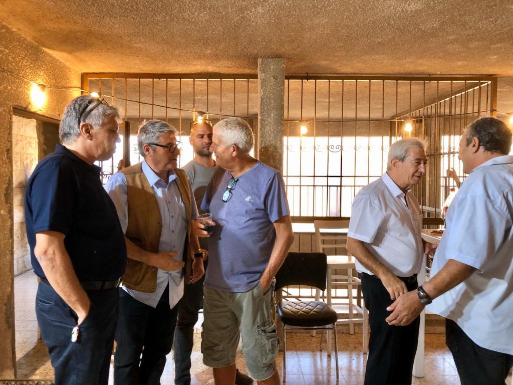 אביבי גרי אביבי גרי