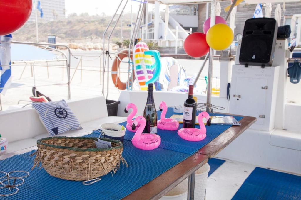 דנית השכרת יאכטות דנית השכרת יאכטות