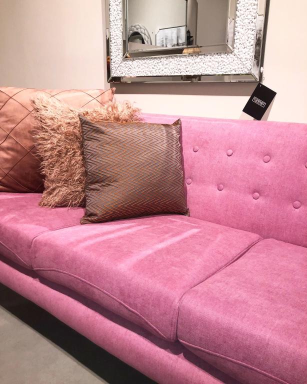 הום קולקשיין הום קולקשיין