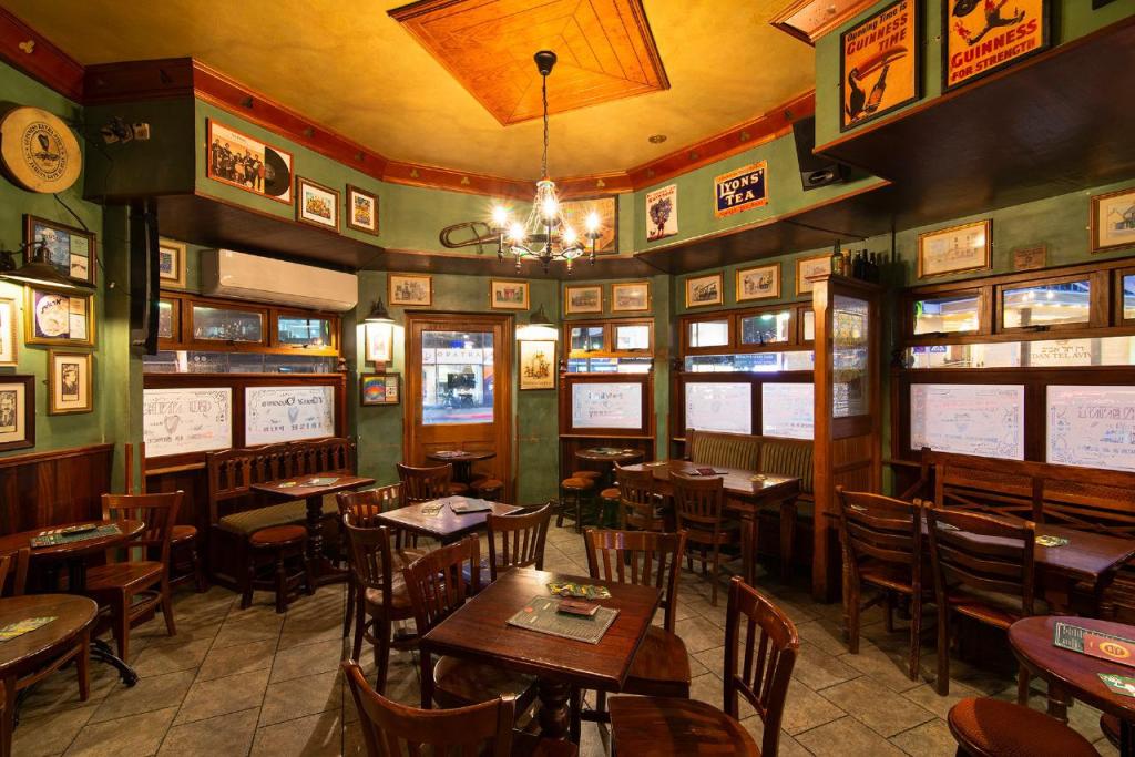 Molly Blooms Molly Blooms