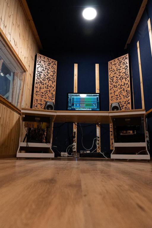 סאונד דיזיין סאונד דיזיין