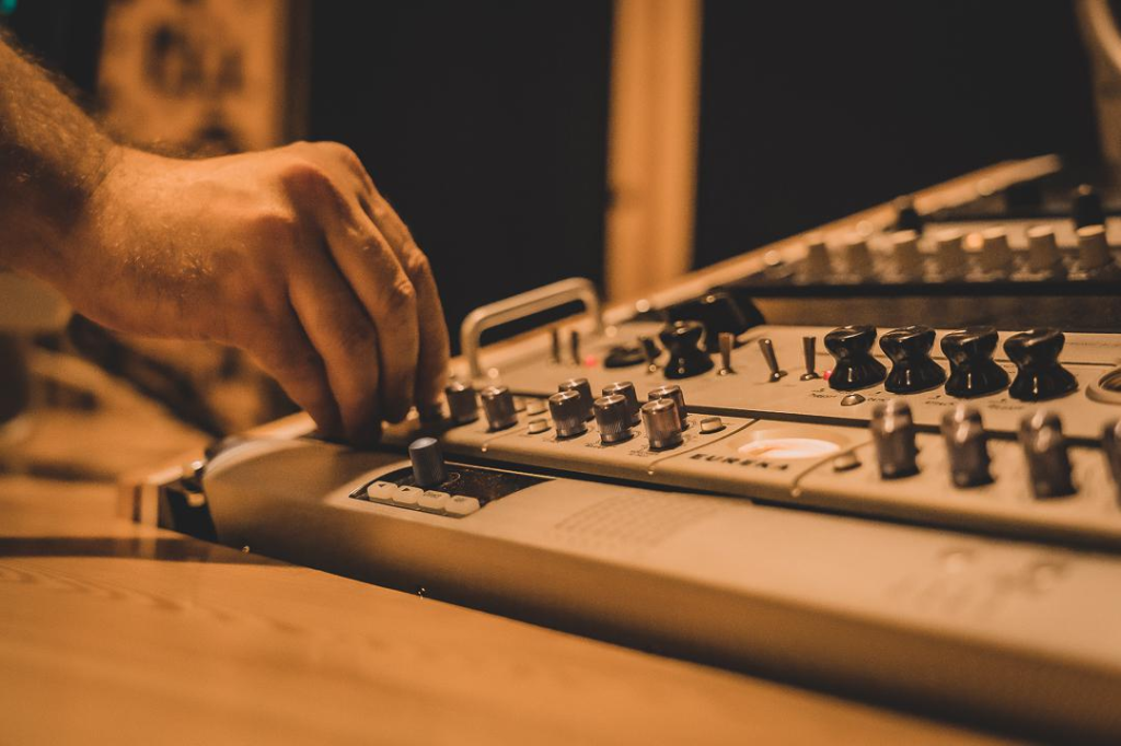 סאונד דיזיין סאונד דיזיין