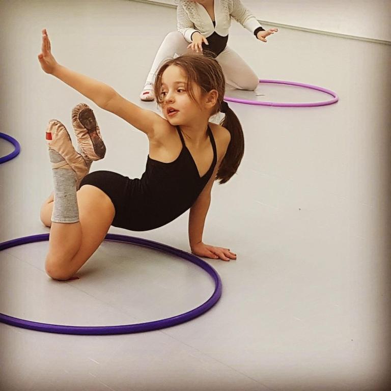 סטודיו תנועות סטודיו תנועות