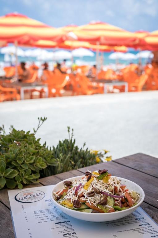 חוף מציצים חוף מציצים