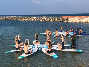 הילטון ביי Surf Academy