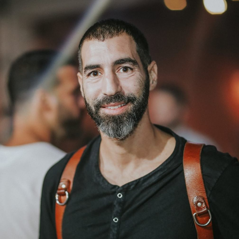 יניב כאדר HD CAMERA יניב כאדר HD CAMERA