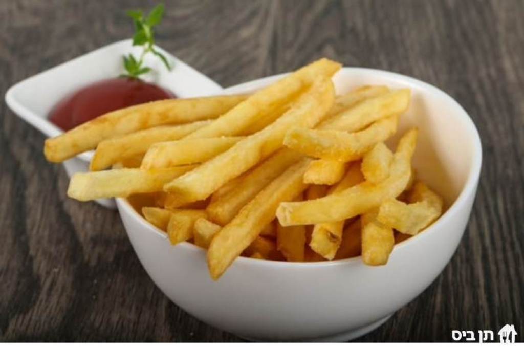 פיצה גבינה ועגבניה פיצה גבינה ועגבניה