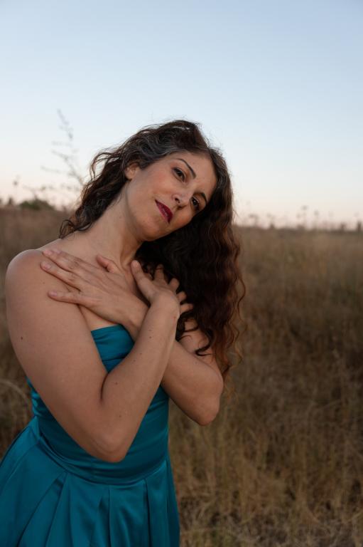 אבישג זיו שירה לקול אבישג זיו שירה לקול