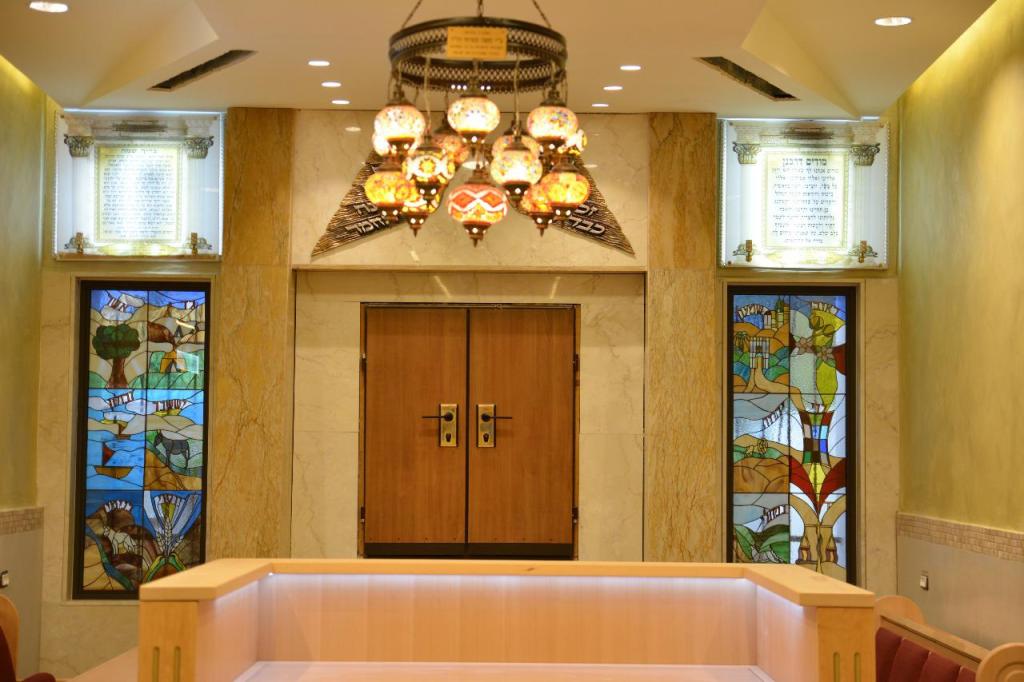 ויטראז' נירה קמחי ויטראז' נירה קמחי