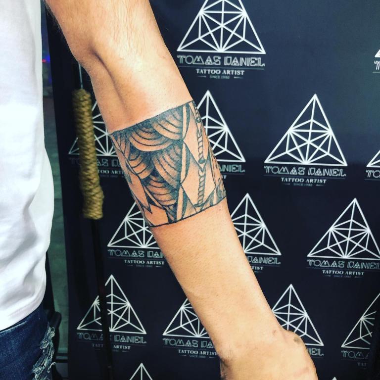 SATURA TATTOO תומאס קעקועים SATURA TATTOO תומאס קעקועים