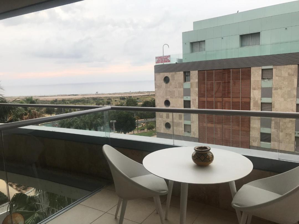 תיווך הגוש הגדול תיווך הגוש הגדול