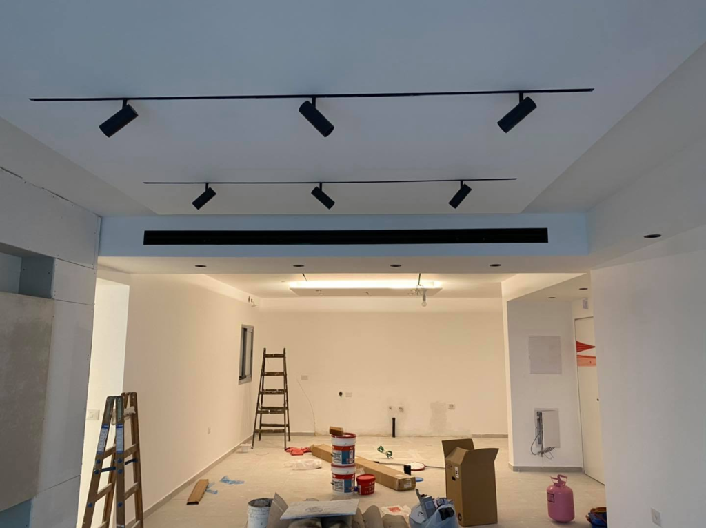 האלמוג האלמוג