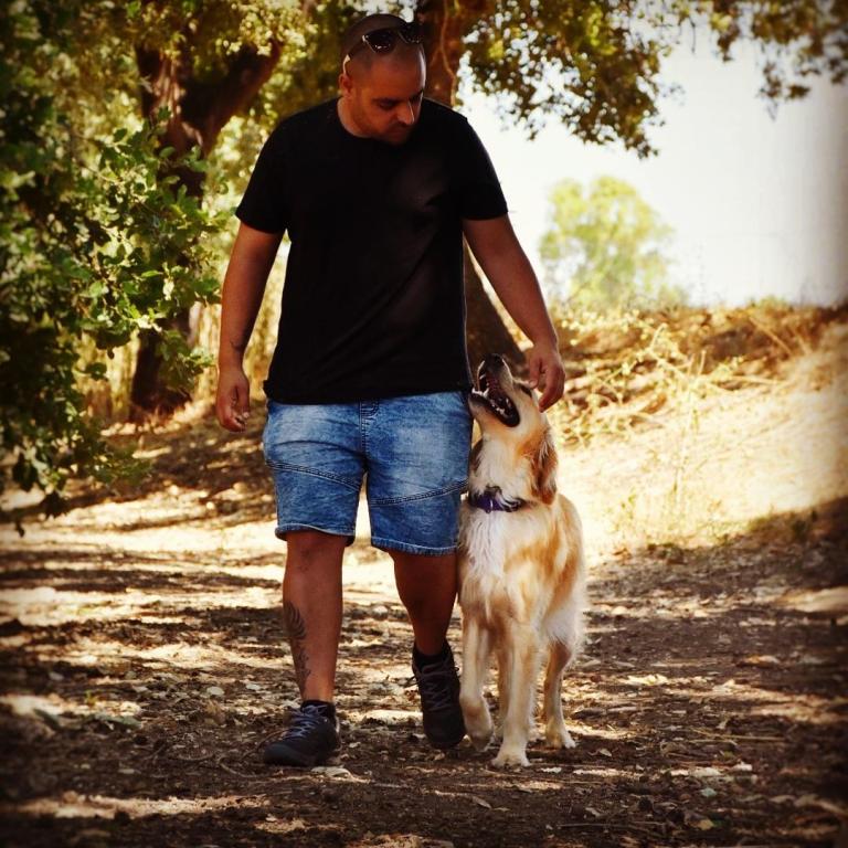 רביב כלדיאן הבית לכלבים ואנשים רביב כלדיאן הבית לכלבים ואנשים