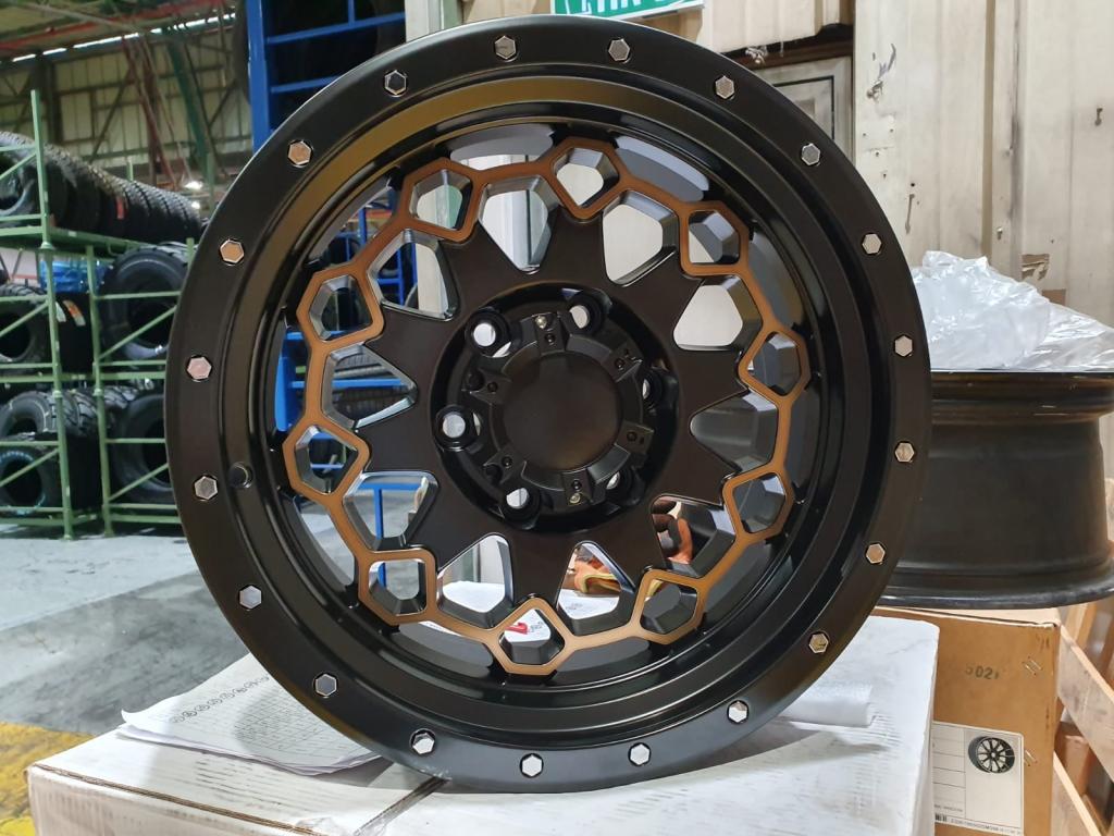 צמיגי זיתוני ונעים צמיגי זיתוני ונעים