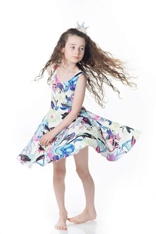 עלמונת בגדים יפים לילדות עלמונת בגדים יפים לילדות