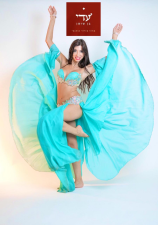 עדי רקדנית בטן