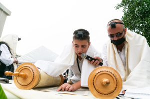 שירה וייס מצלמת מהבטן