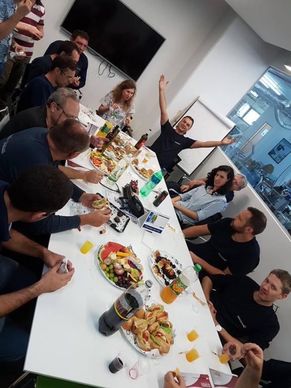 שמש אוטומציה שמש אוטומציה